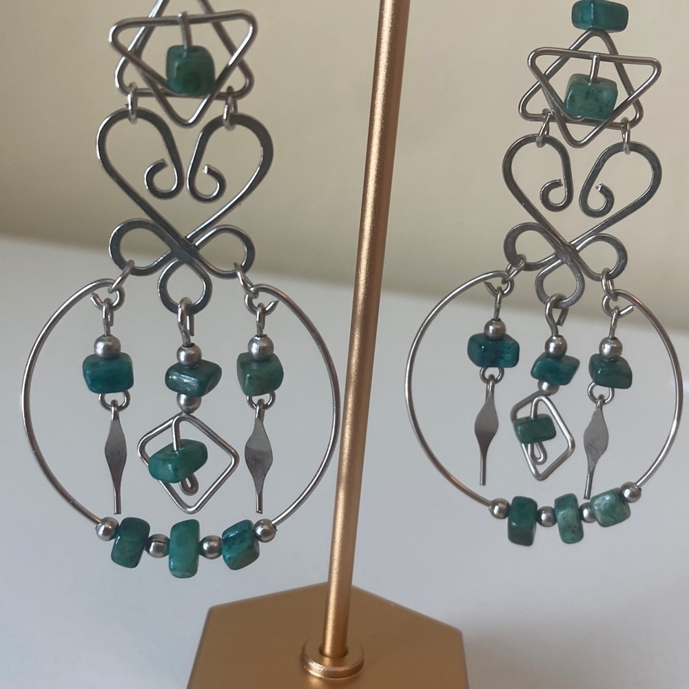 Elegant Silver and Gemstone Dangle Earrings - Picture 3 of 7